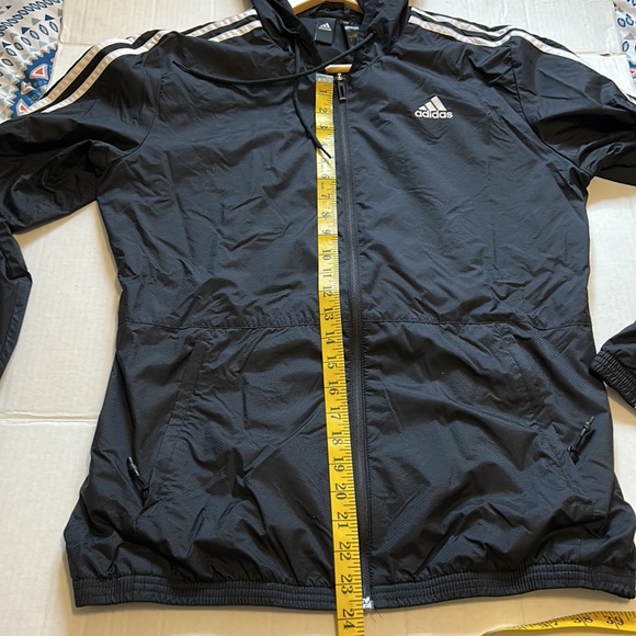 Adidas wind breaker running jacket - Picture 9 of 14